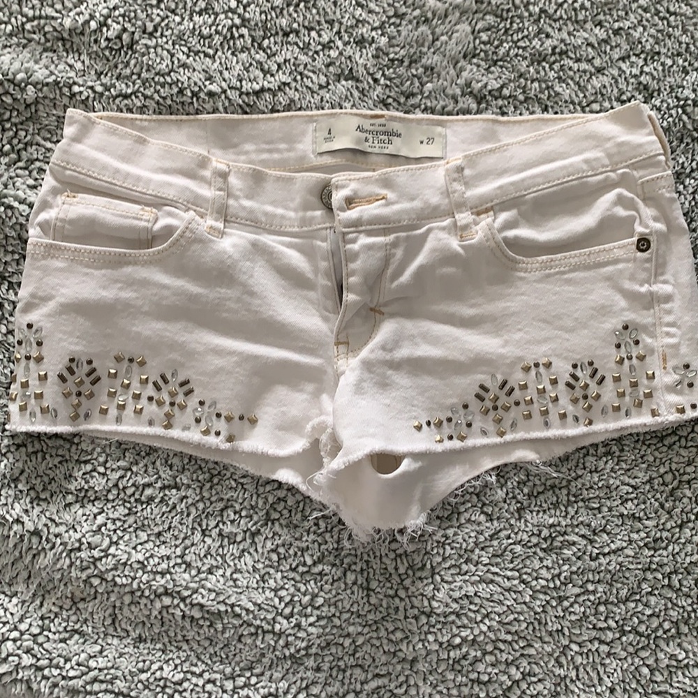 A&F Short Shorts (Barely Used) - image 4
